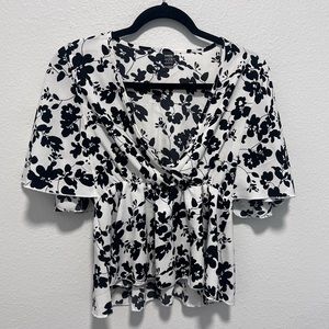 SHEIN Black and White Ruffle Blouse Size Small